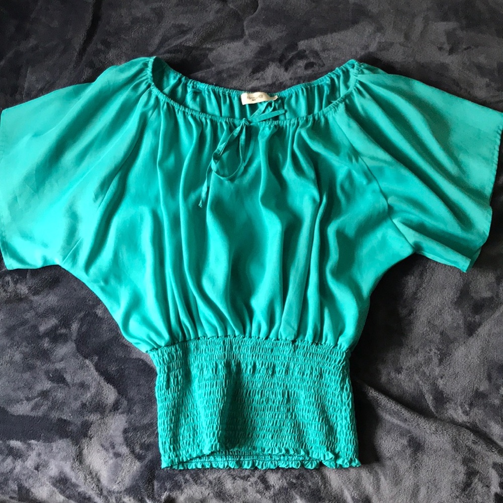 Formul@ batwing sleeve top